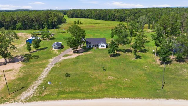 927 Aggie Avenue, Livingston, TX 77351