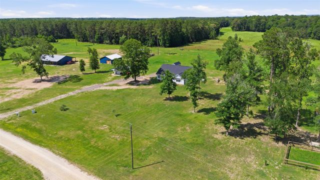 927 Aggie Avenue, Livingston, TX 77351