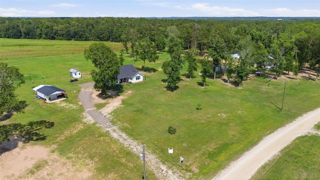 927 Aggie Avenue, Livingston, TX 77351
