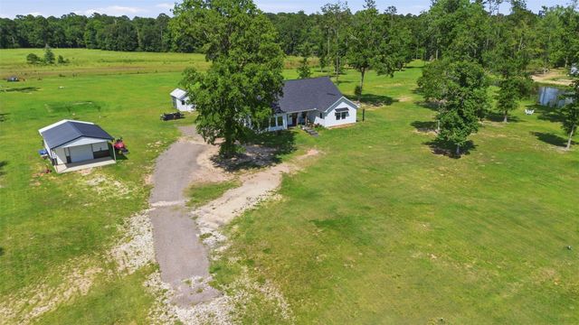 927 Aggie Avenue, Livingston, TX 77351