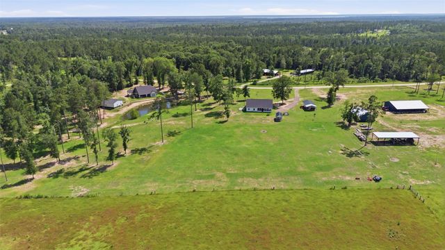 927 Aggie Avenue, Livingston, TX 77351