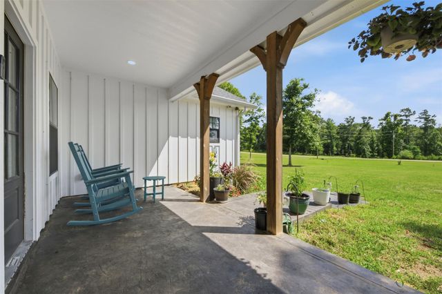 927 Aggie Avenue, Livingston, TX 77351