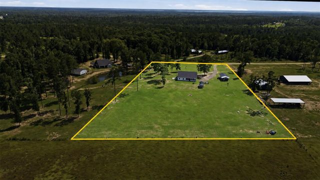 927 Aggie Avenue, Livingston, TX 77351