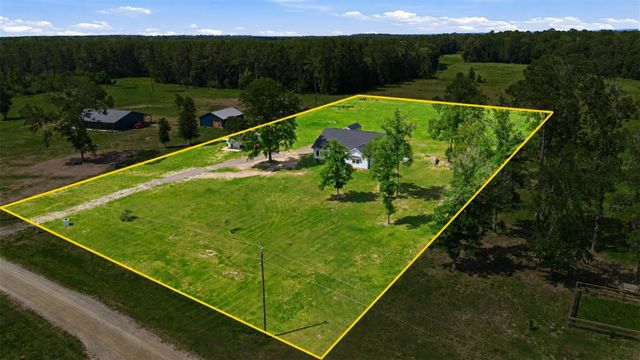 927 Aggie Avenue, Livingston, TX 77351