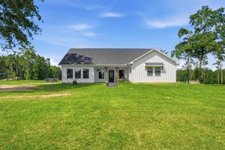 927 Aggie Avenue, Livingston, TX 77351