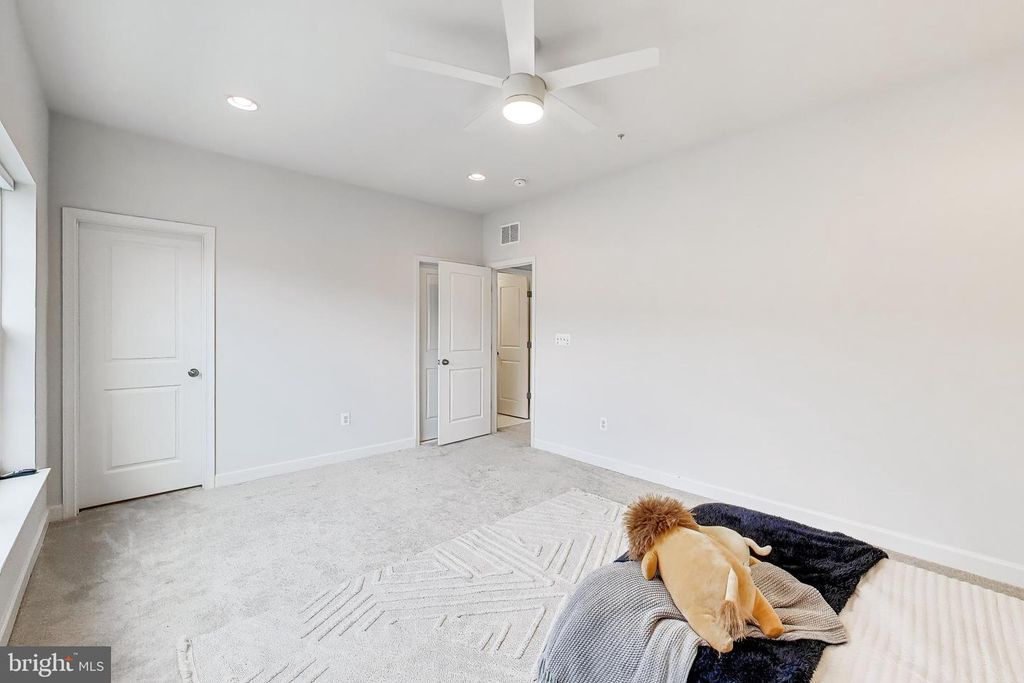 Image 24 of property listing at 517 WINDBOARD WAY, Oxon Hill, MD 20745