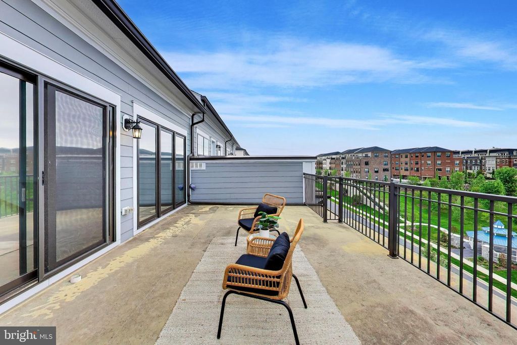 Image 32 of property listing at 517 WINDBOARD WAY, Oxon Hill, MD 20745