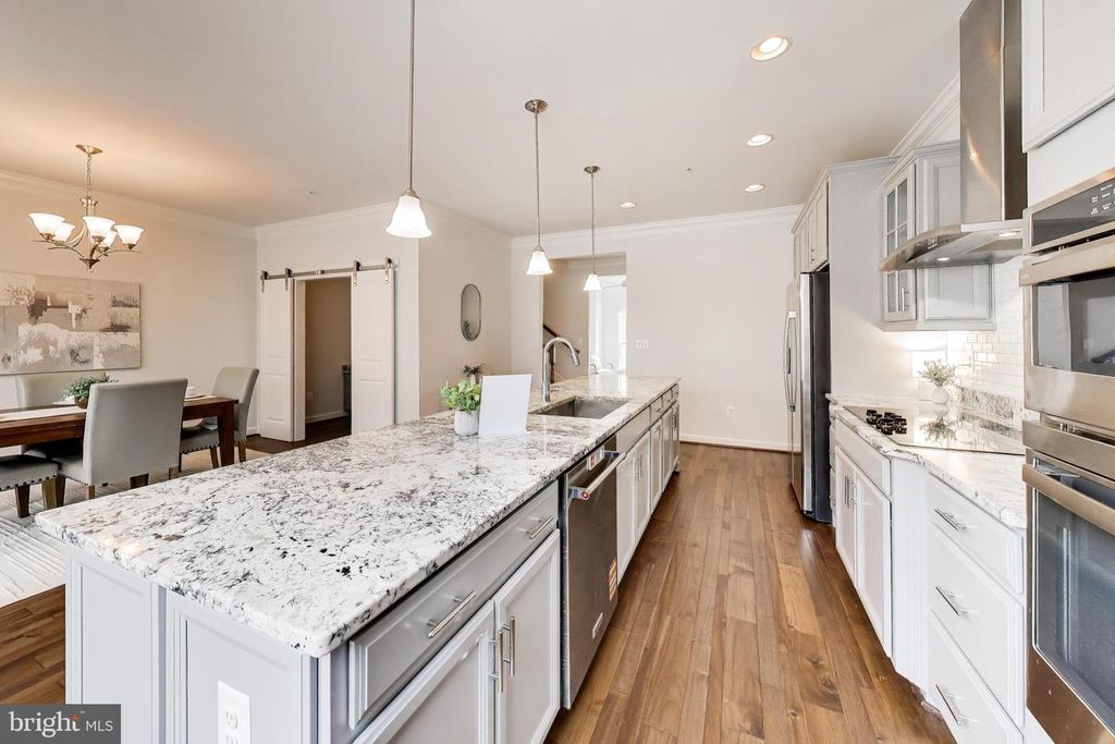 Image 4 of property listing at 517 WINDBOARD WAY, Oxon Hill, MD 20745