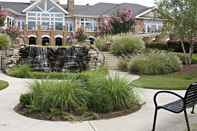 907 Footbridge Place, Cary, NC 27519