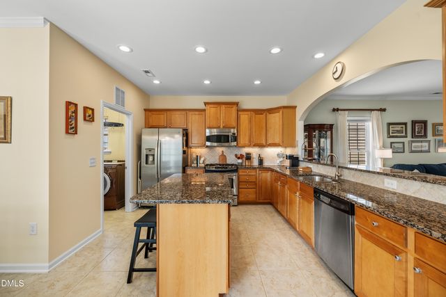 907 Footbridge Place, Cary, NC 27519