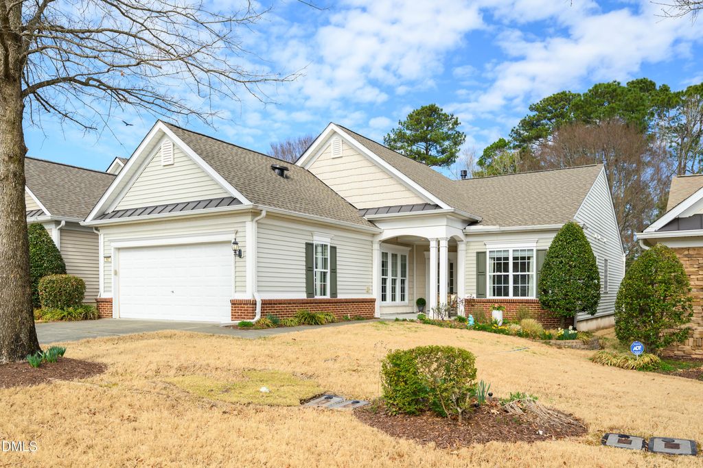 907 Footbridge Place, Cary, NC 27519