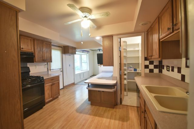 34W615 Illinois Street, St. Charles, IL 60174