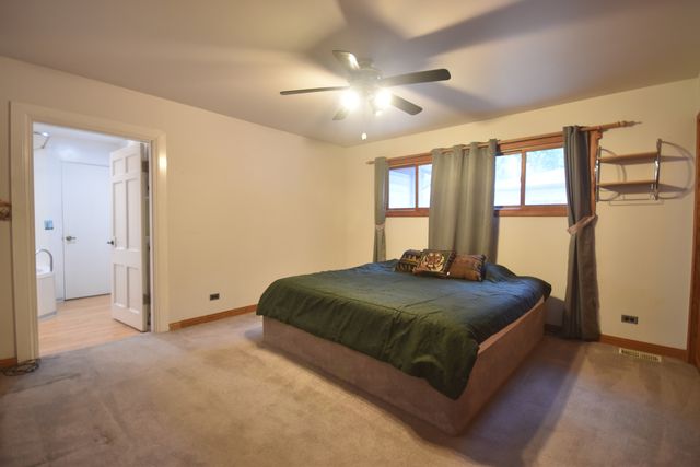 34W615 Illinois Street, St. Charles, IL 60174