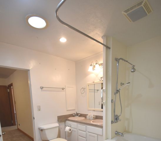 34W615 Illinois Street, St. Charles, IL 60174