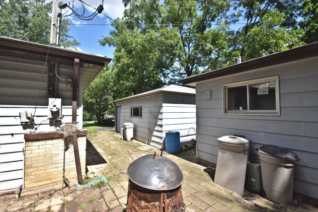 34W615 Illinois Street, St. Charles, IL 60174