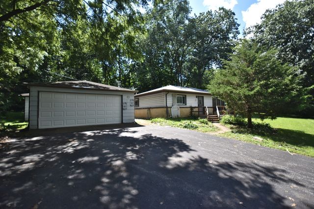 34W615 Illinois Street, St. Charles, IL 60174