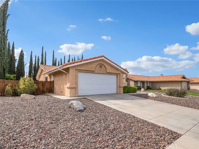 12298 Woodview, Victorville, CA 92392