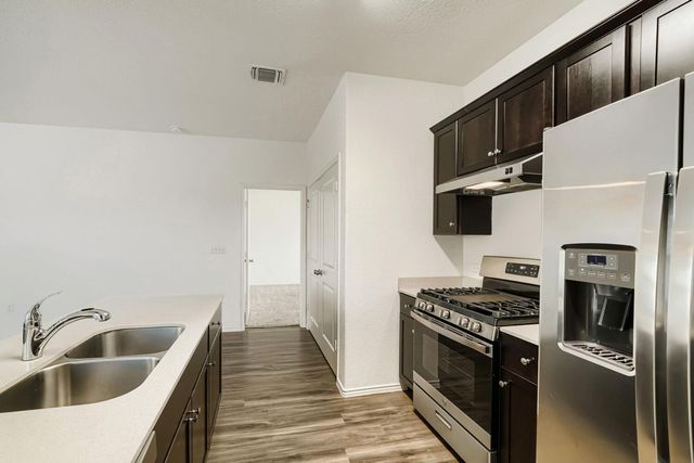 7001 Tonka LN, Austin, TX 78744