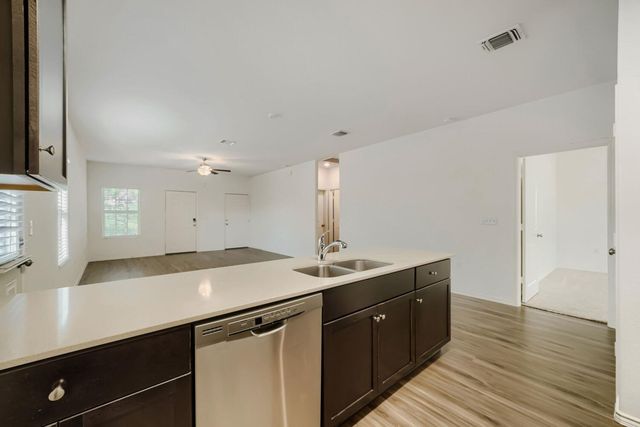 7001 Tonka LN, Austin, TX 78744