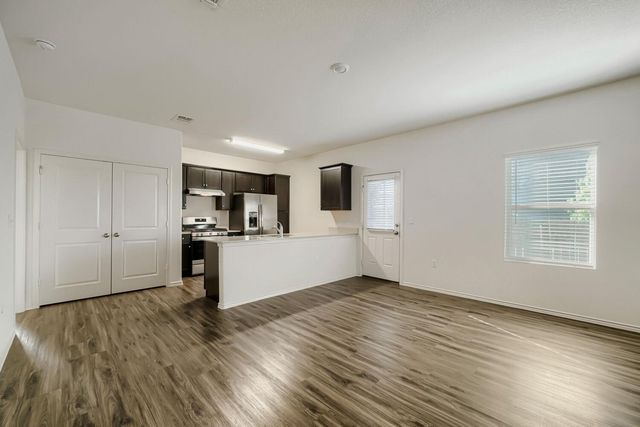 7001 Tonka LN, Austin, TX 78744