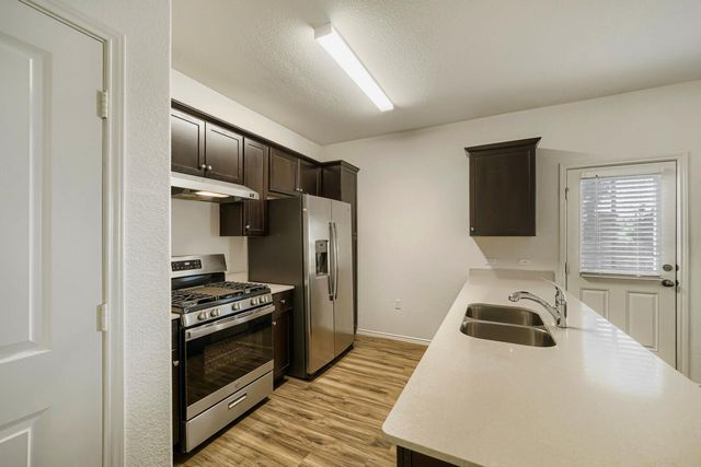 7001 Tonka LN, Austin, TX 78744