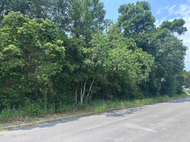 1907 Resca De La Palma Street, Pascagoula, MS 39567