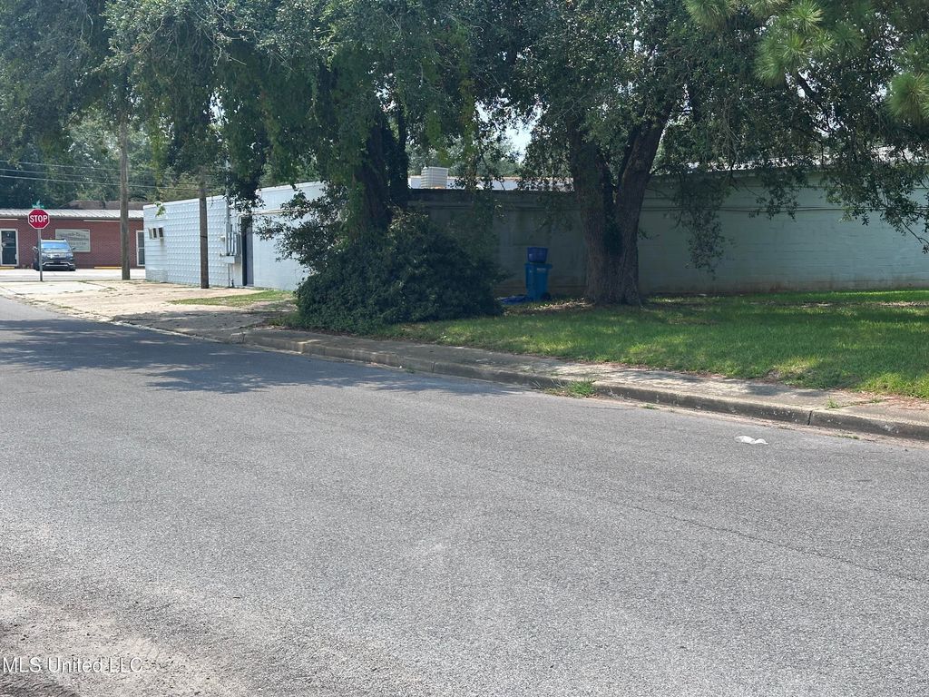 1907 Resca De La Palma Street, Pascagoula, MS 39567