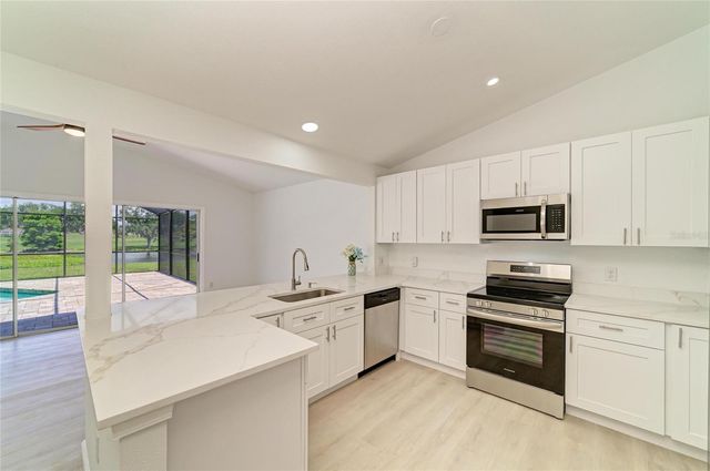6221 99TH STREET E, Bradenton, FL 34202
