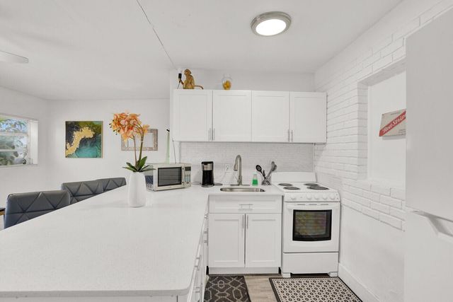 7871 Terrace Road, Lake Worth, FL 33462