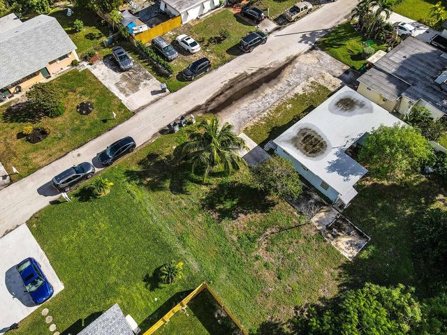 7871 Terrace Road, Lake Worth, FL 33462