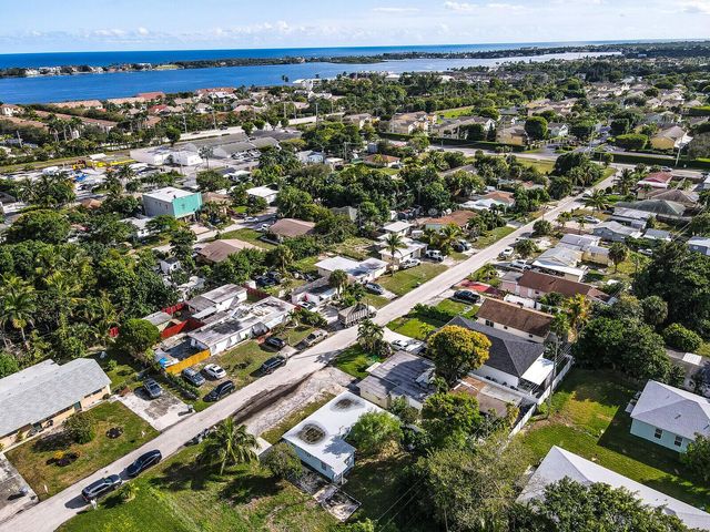 7871 Terrace Road, Lake Worth, FL 33462