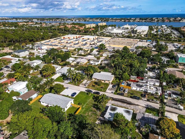 7871 Terrace Road, Lake Worth, FL 33462