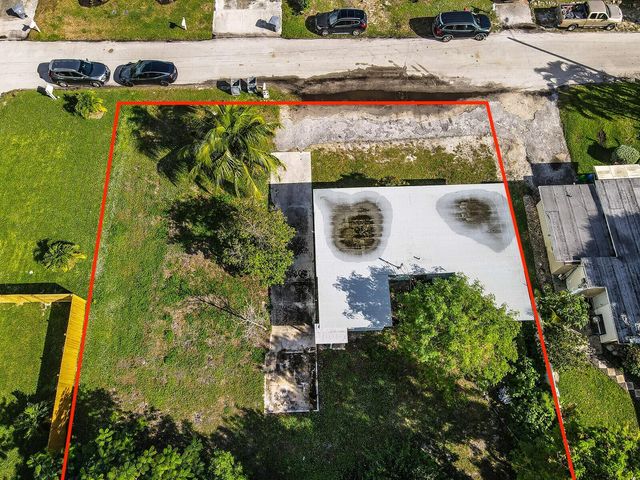 7871 Terrace Road, Lake Worth, FL 33462