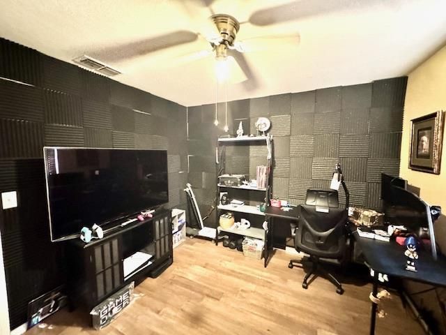 2407 Sarah Circle, Selma, CA 93662