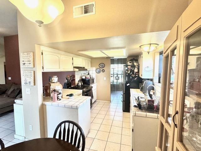 2407 Sarah Circle, Selma, CA 93662