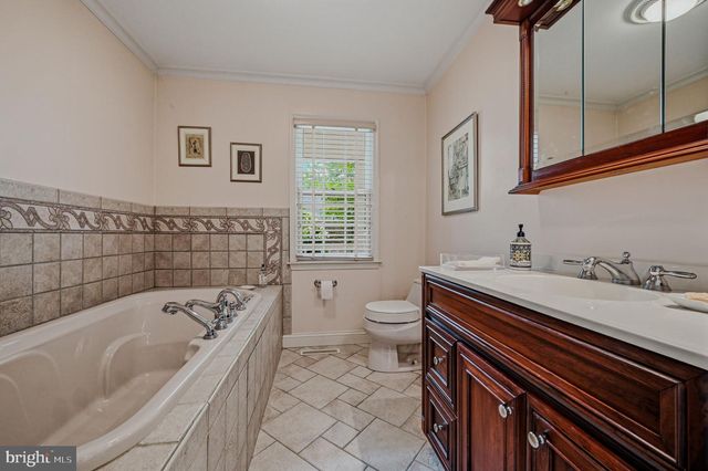 804 GREENWOOD RD, Wilmington, DE 19807