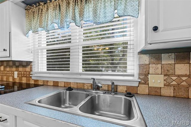 701 Sikes Avenue, Sikeston, MO 63801