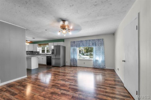 701 Sikes Avenue, Sikeston, MO 63801