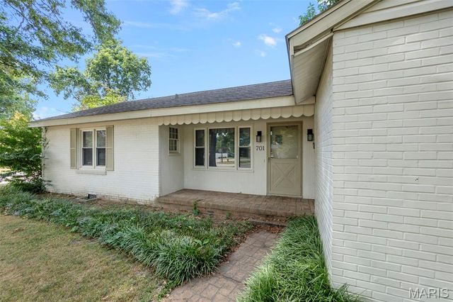 701 Sikes Avenue, Sikeston, MO 63801