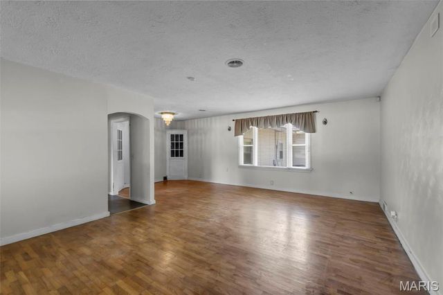 701 Sikes Avenue, Sikeston, MO 63801