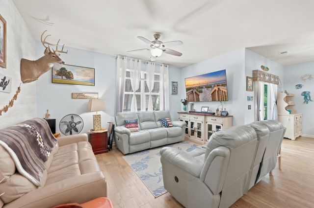 1161 Maxwell Dr., Little River, SC 29566