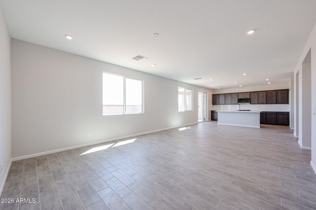 17954 W CREEDANCE Boulevard, Surprise, AZ 85387