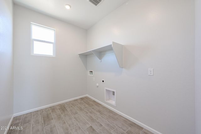 17954 W CREEDANCE Boulevard, Surprise, AZ 85387