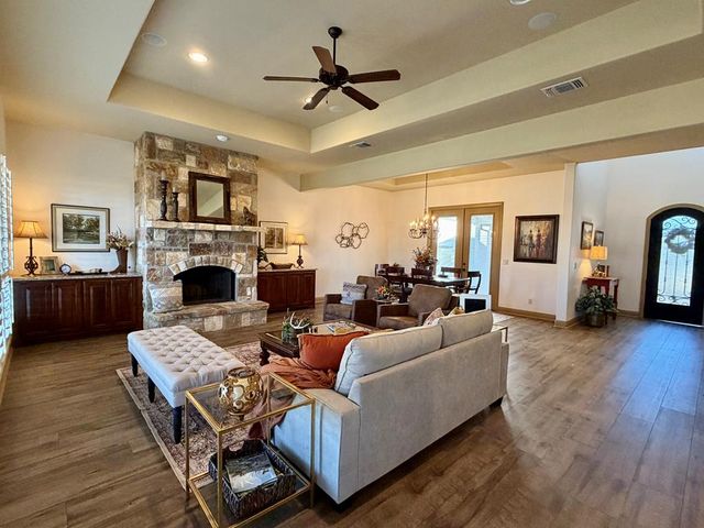 2885 Rock Barn Dr, Kerrville, TX 78028