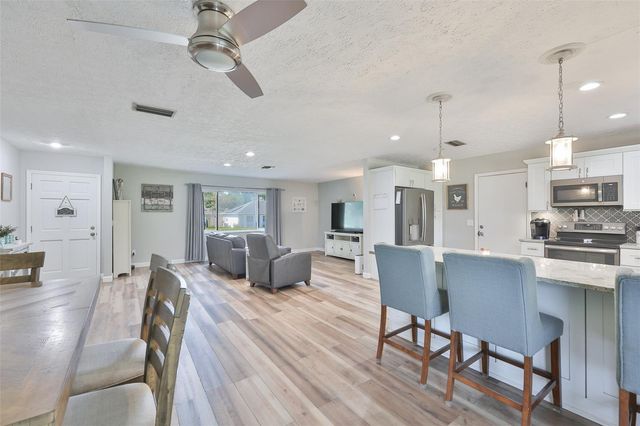 116 MARY KAY COURT, Brandon, FL 33511