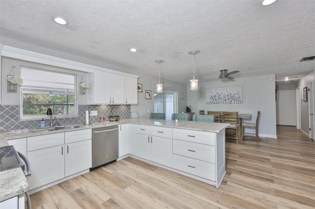 116 MARY KAY COURT, Brandon, FL 33511