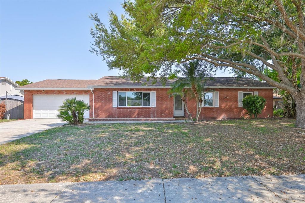 Image 11 of property listing at 116 MARY KAY COURT, Brandon, FL 33511