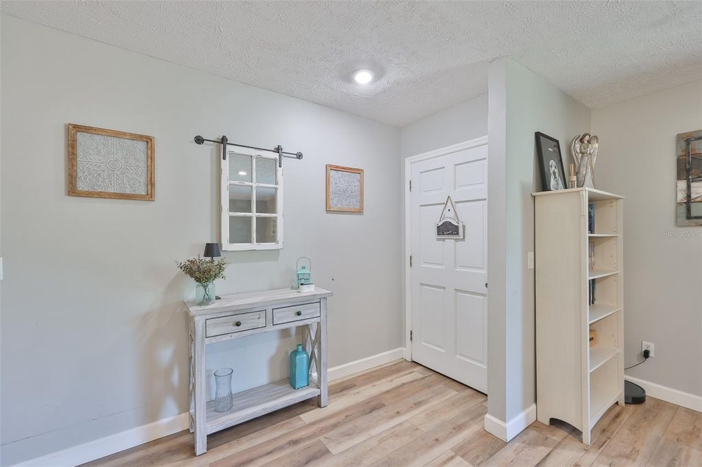 Image 31 of property listing at 116 MARY KAY COURT, Brandon, FL 33511