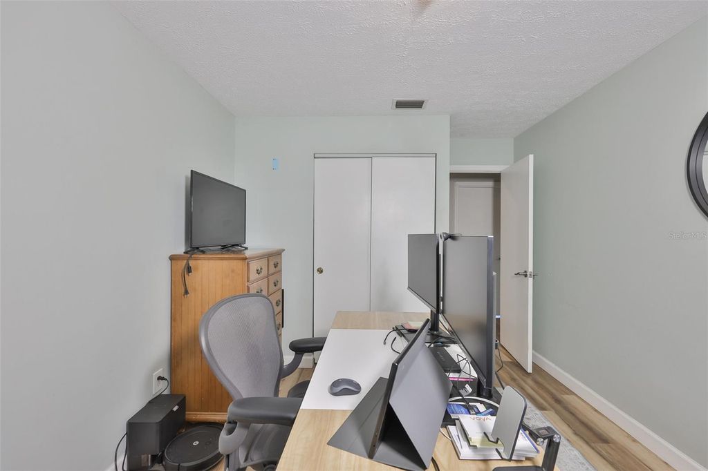 Image 33 of property listing at 116 MARY KAY COURT, Brandon, FL 33511