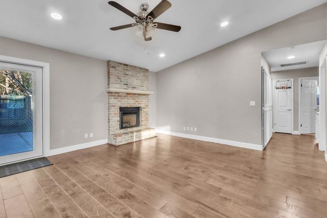 1005 Betsy Ross Dr, Roseville, CA 95747